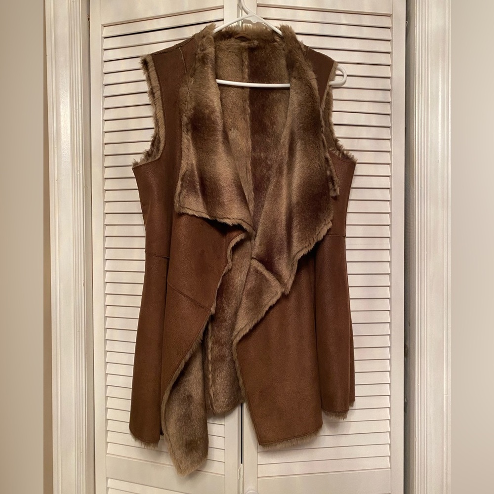 Hawke & Co. Suede/ faux fur vest. Size medium